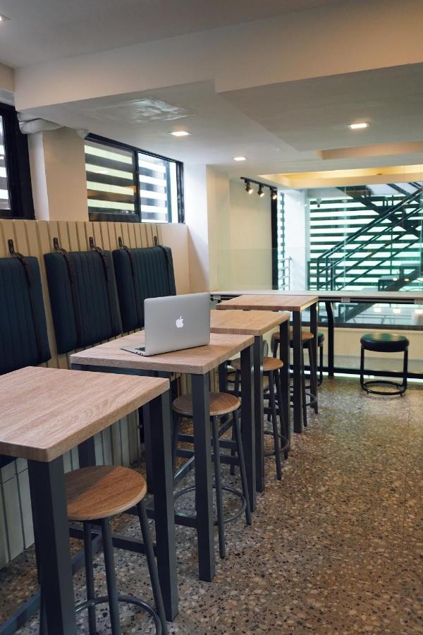 Cebu Backpackers Hostel エクステリア 写真