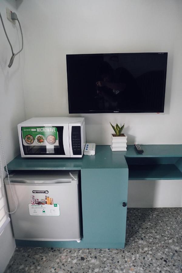 Cebu Backpackers Hostel エクステリア 写真