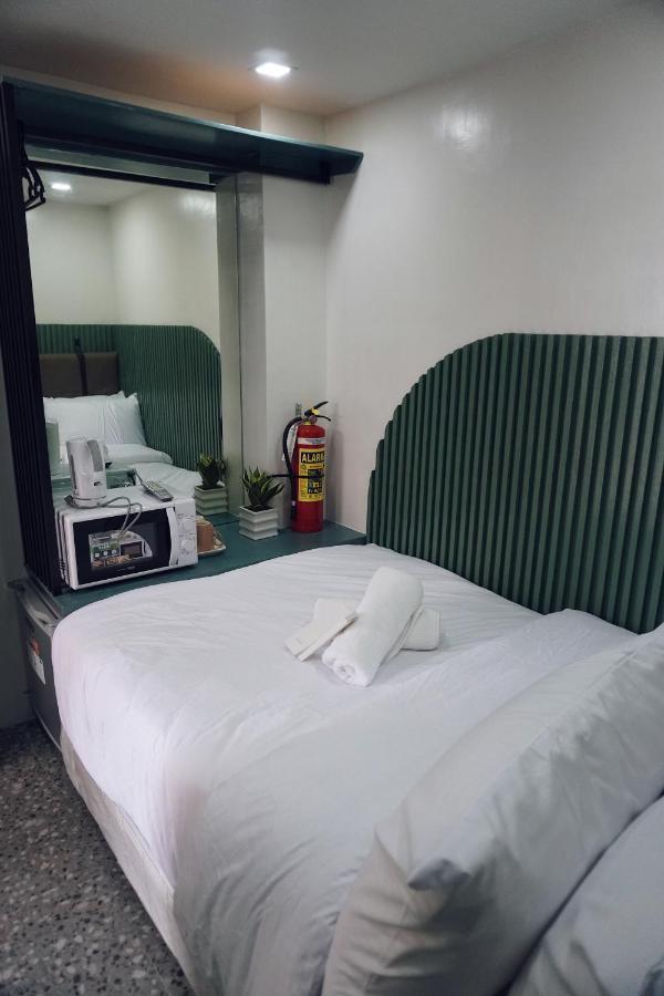 Cebu Backpackers Hostel エクステリア 写真